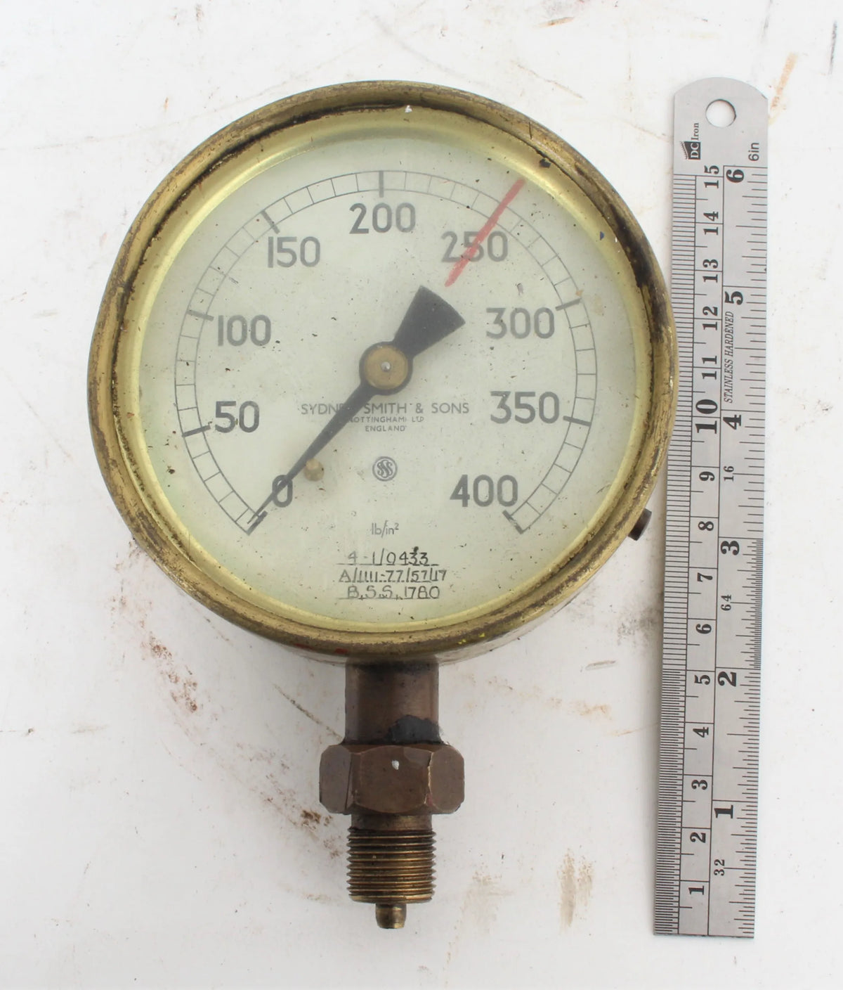Collection of pressure gauges