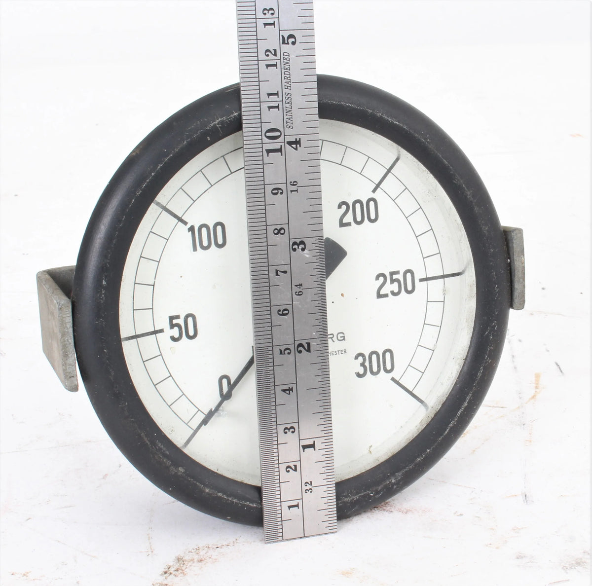Collection of pressure gauges