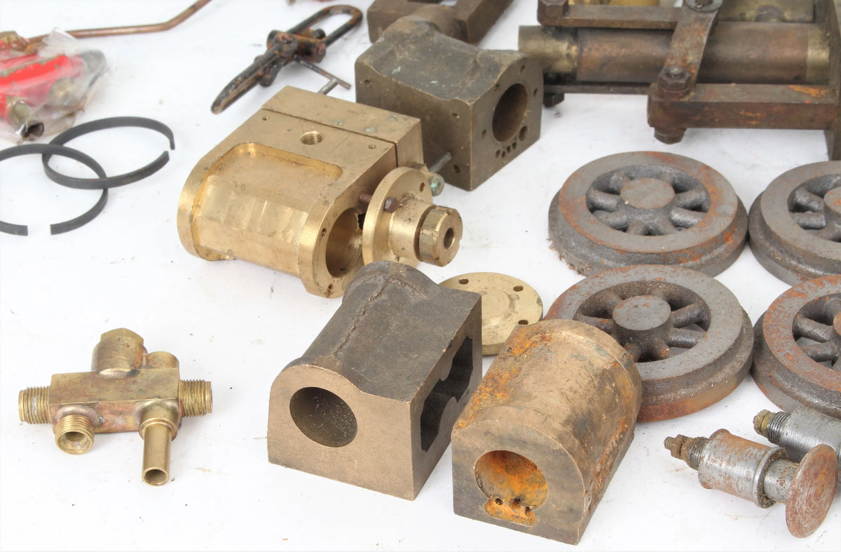 Box of miscellaneous parts & fittings