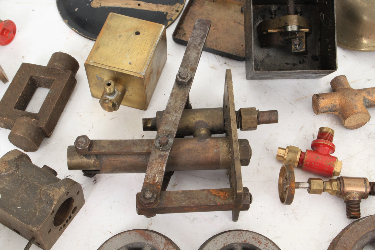 Box of miscellaneous parts & fittings