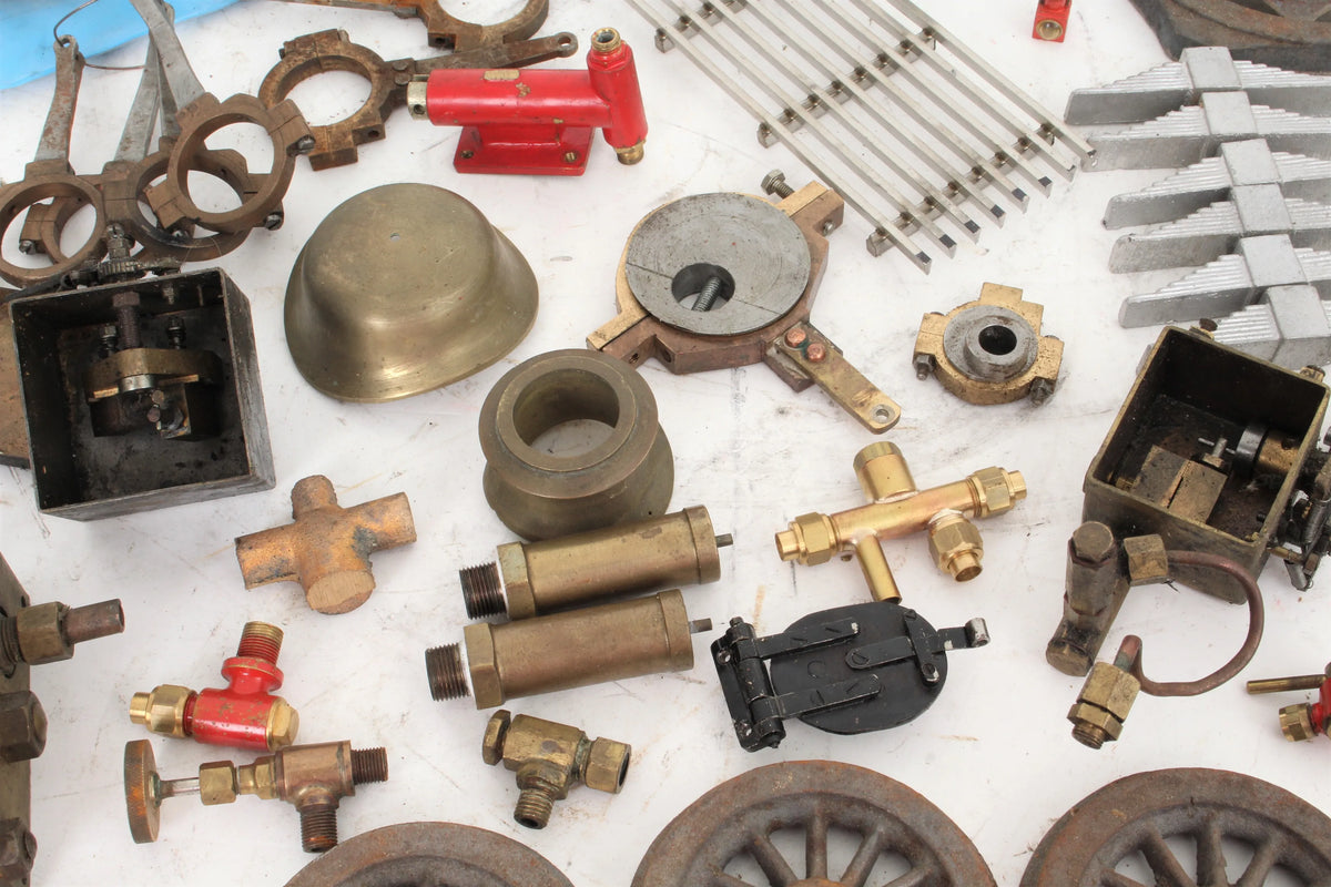 Box of miscellaneous parts & fittings