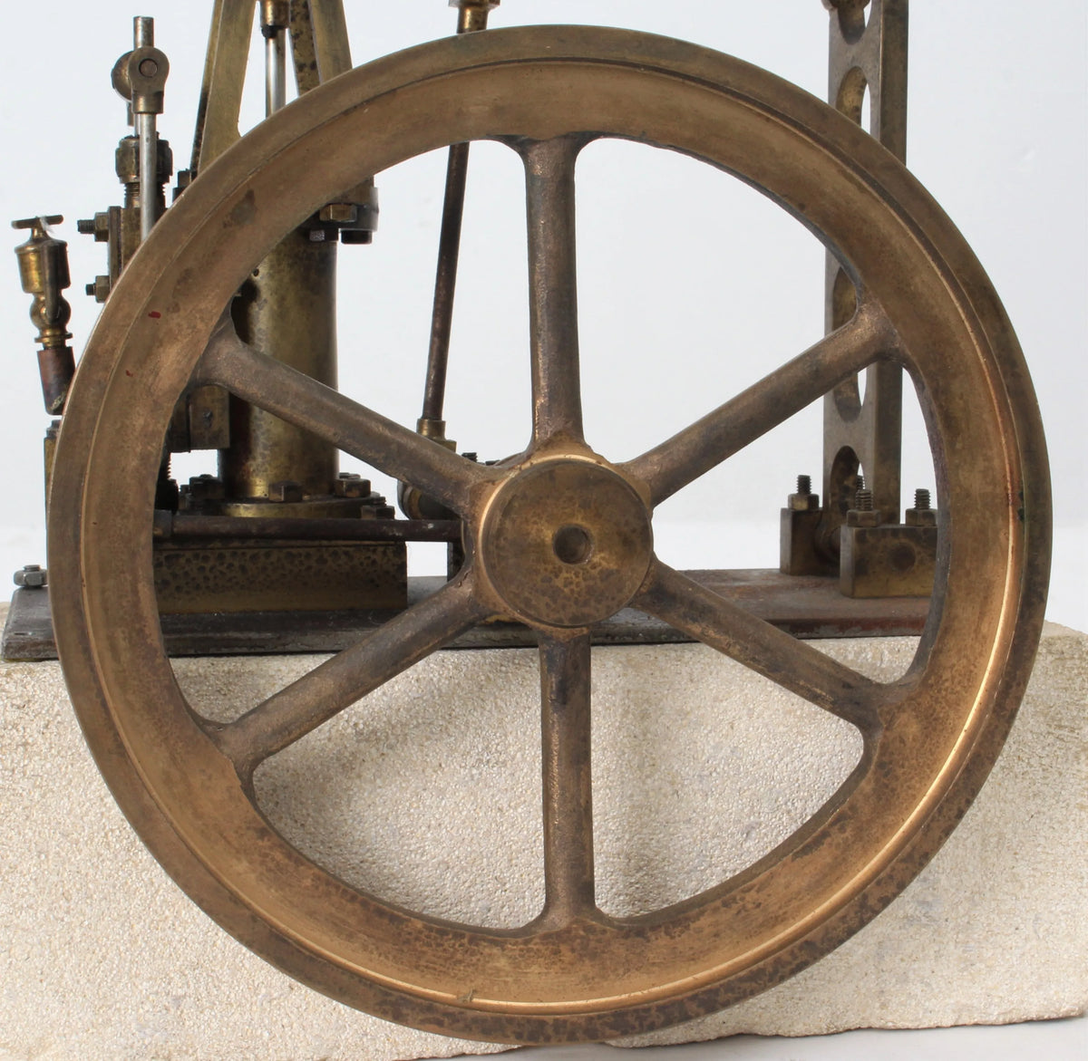 Small half beam engine