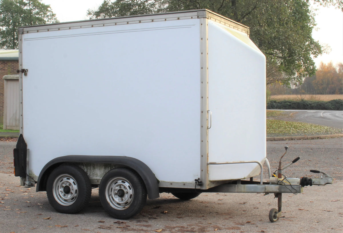 Twin axle box trailer