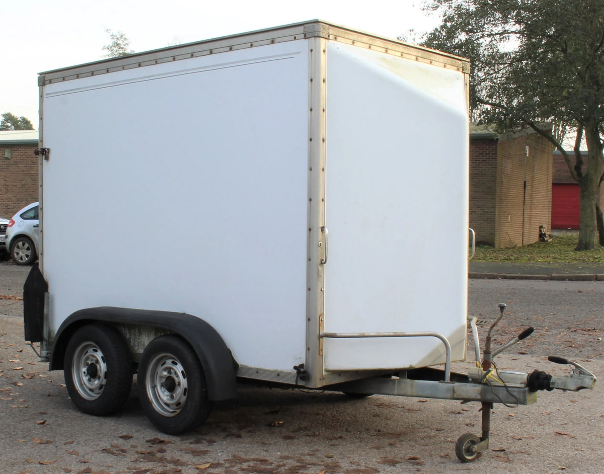 Twin axle box trailer