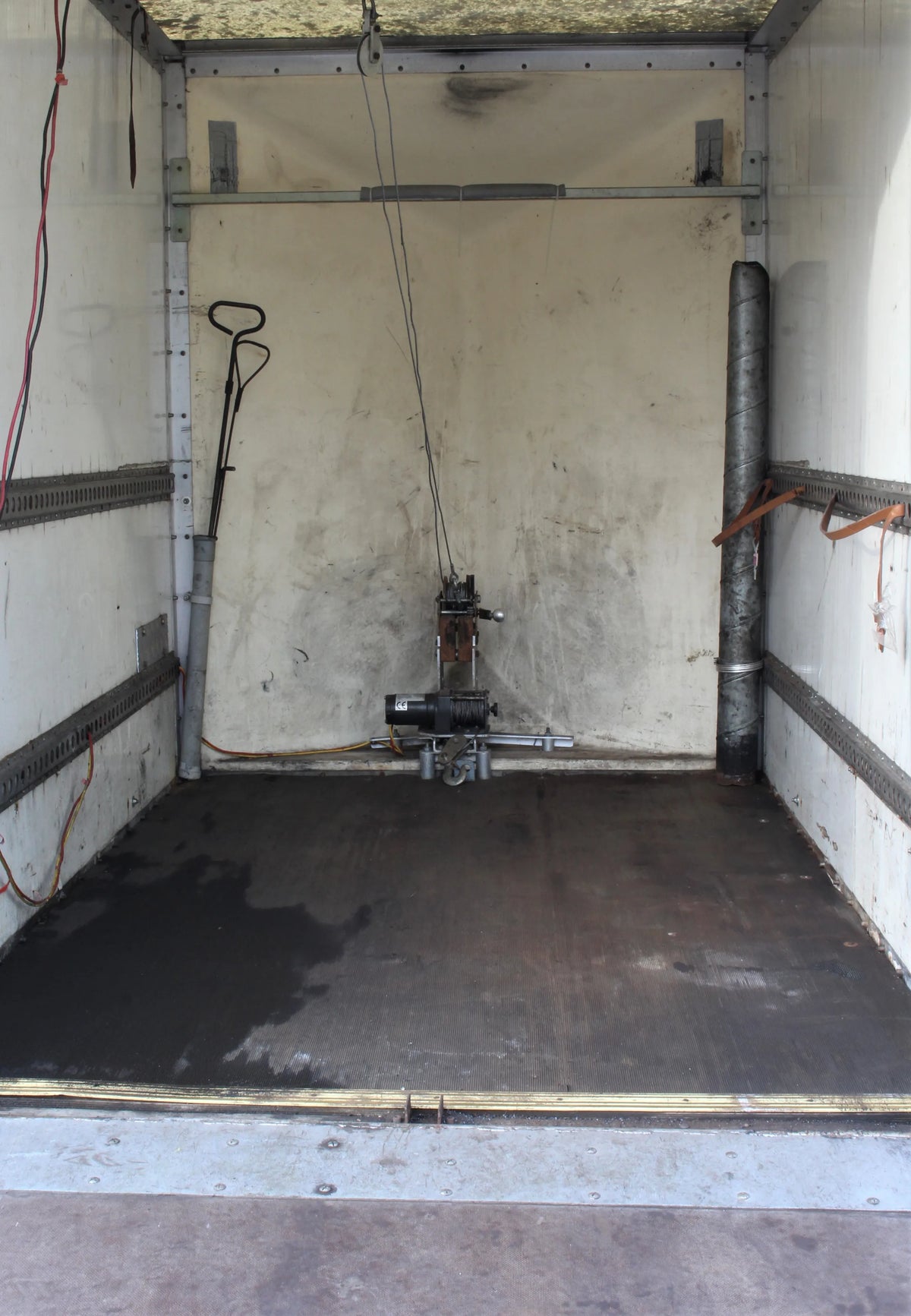 Twin axle box trailer