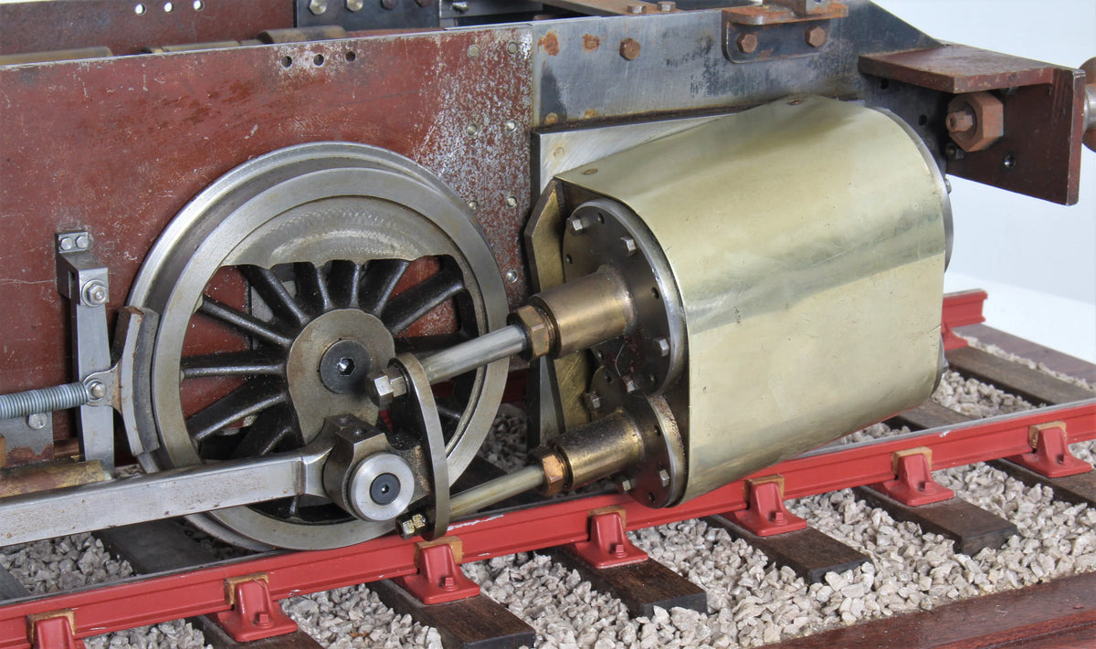 Oscillating cylinder vertical boiler locomotive
