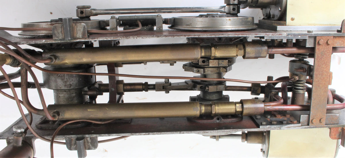 Oscillating cylinder vertical boiler locomotive