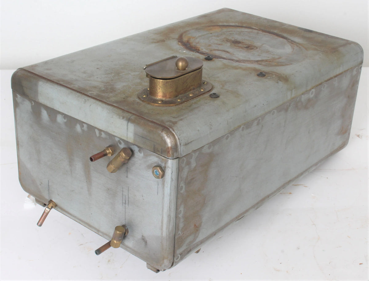 Oscillating cylinder vertical boiler locomotive