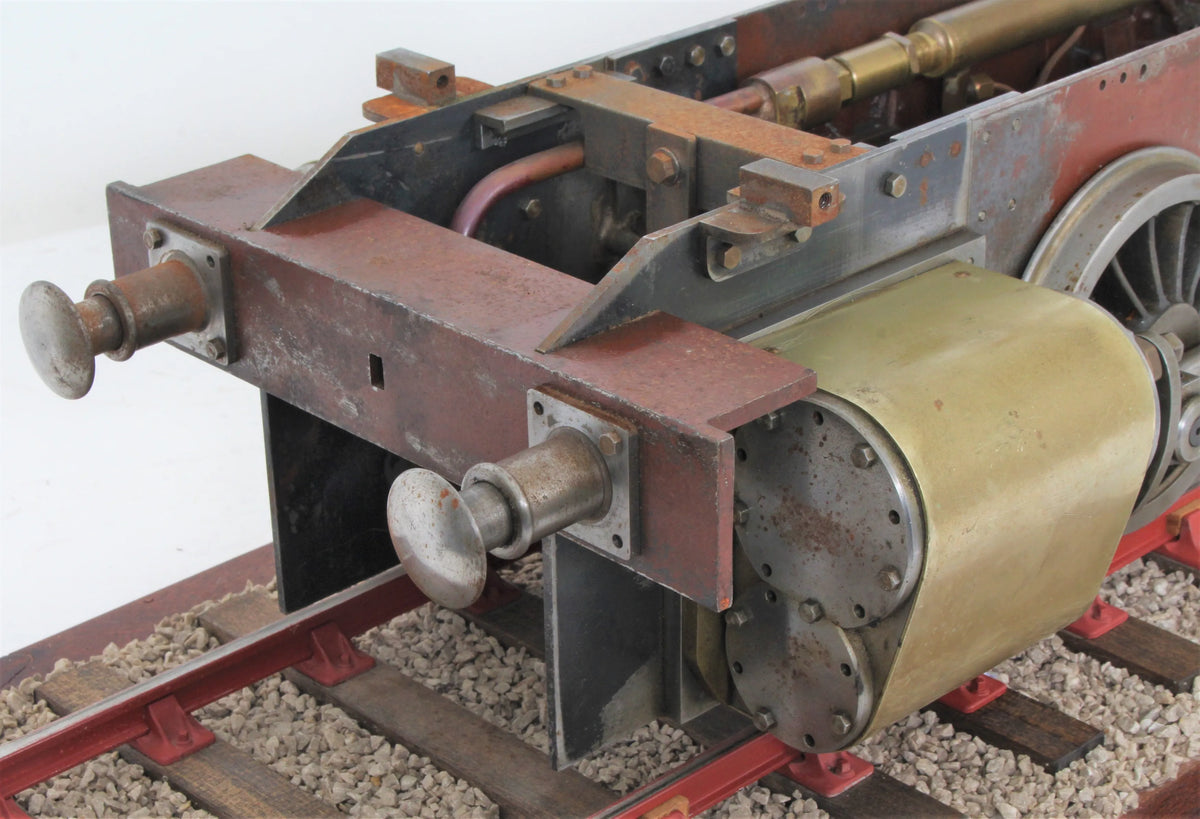 Oscillating cylinder vertical boiler locomotive
