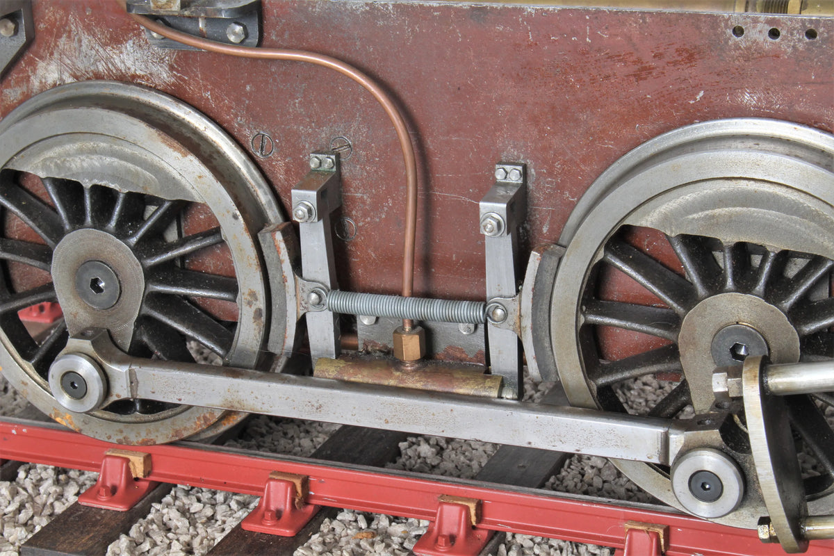 Oscillating cylinder vertical boiler locomotive