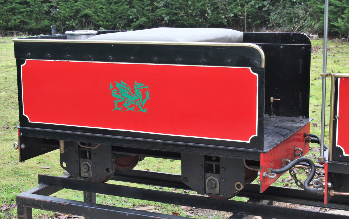 7 1/4 inch gauge Quarry Hunslet with tender