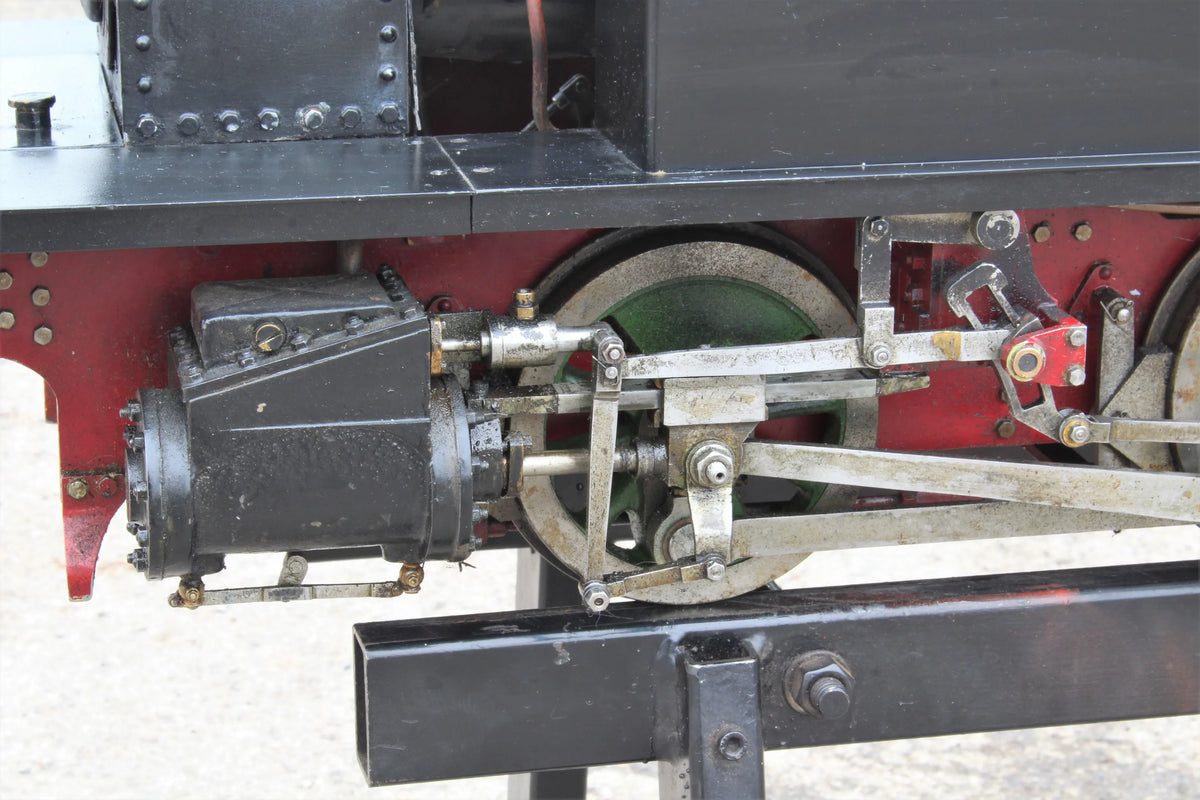 7 1/4 inch gauge Bridget with driving truck