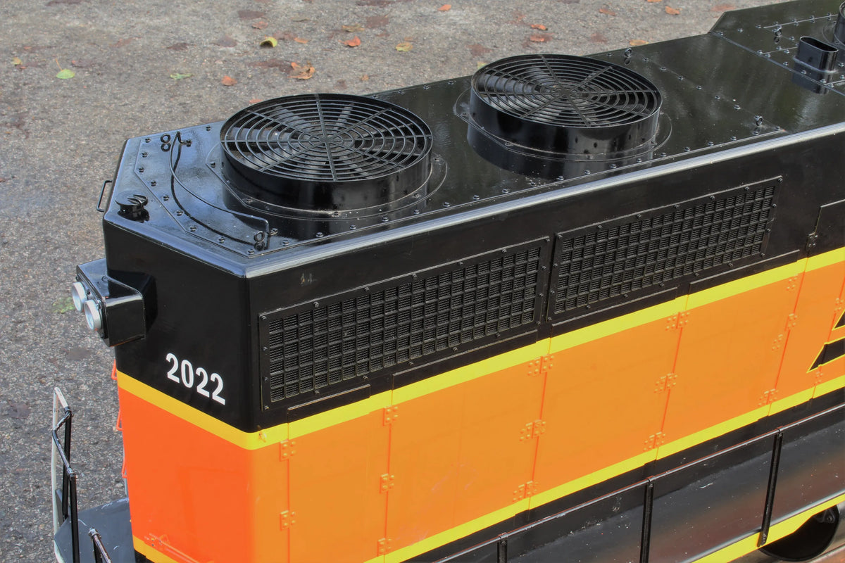 7 1/4 inch gauge GP38 with driving & passenger trucks