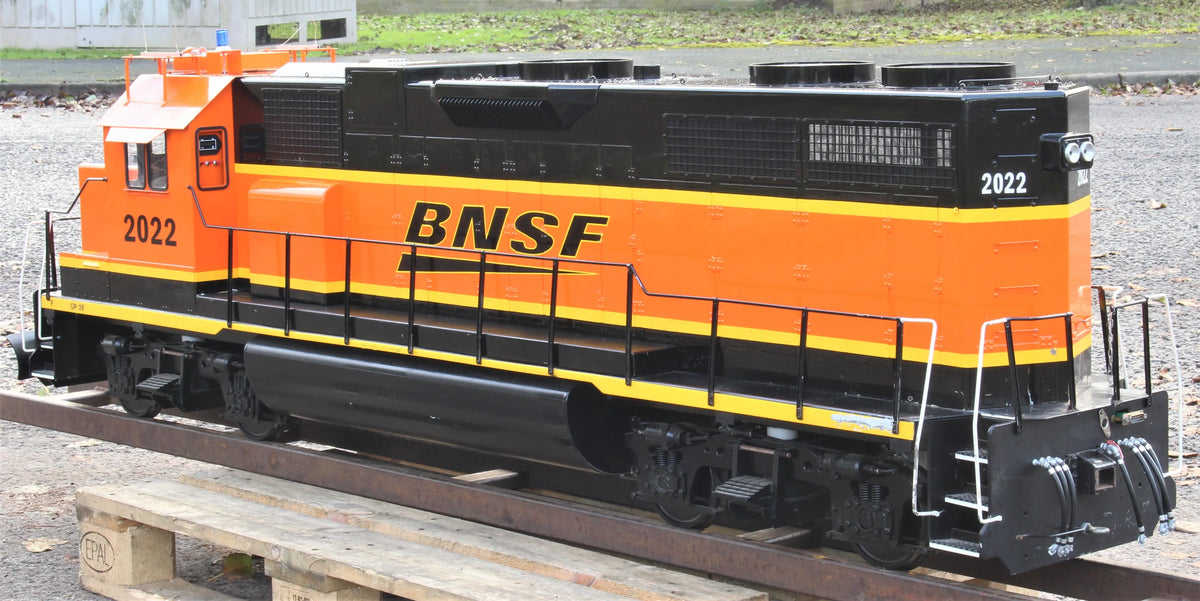 7 1/4 inch gauge GP38 with driving & passenger trucks