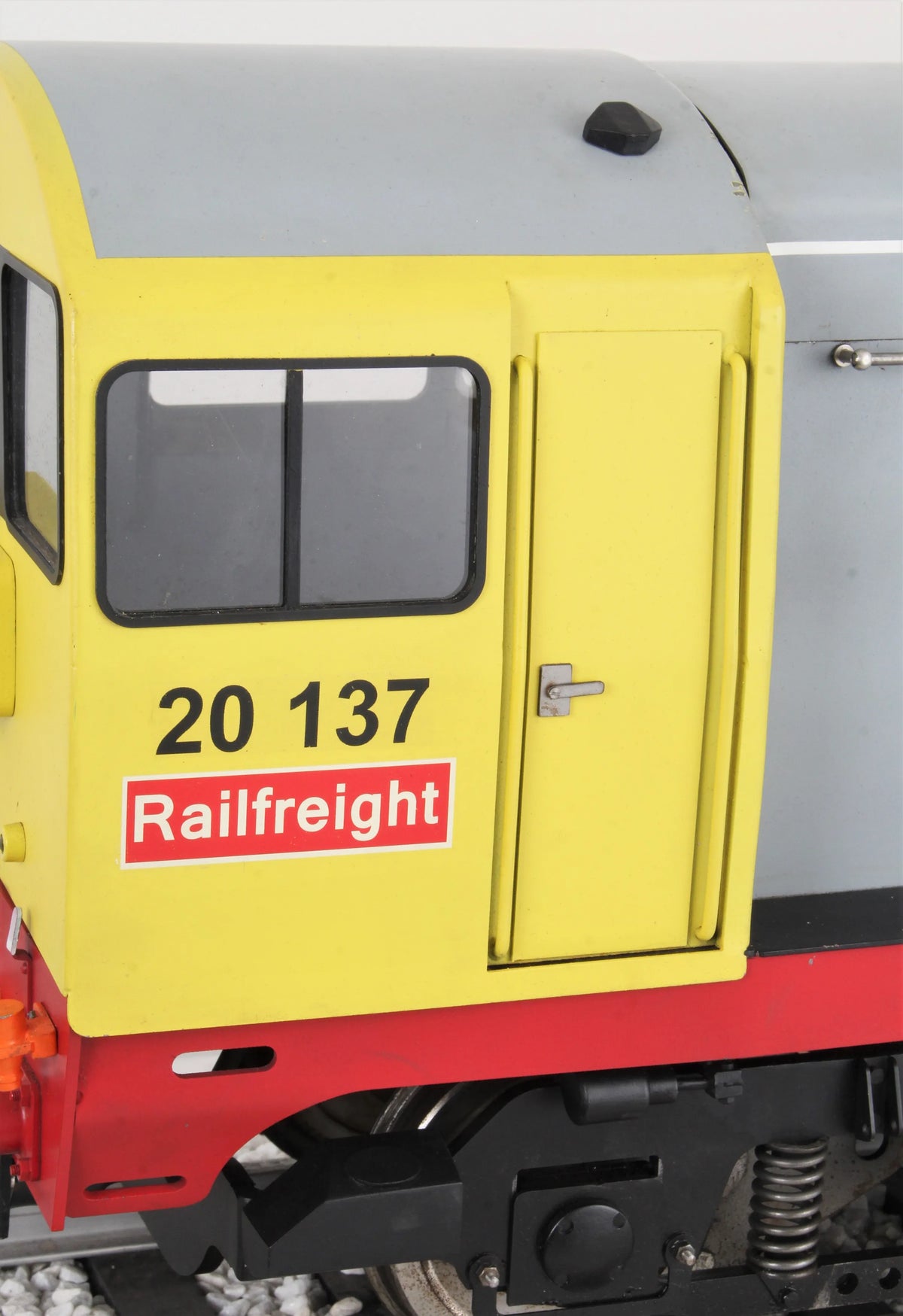 5 inch gauge 17D Class 20 battery electric