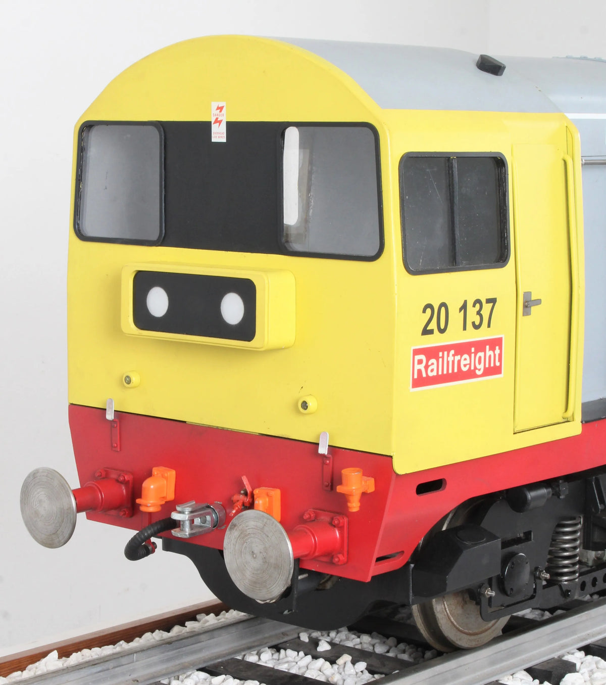 5 inch gauge 17D Class 20 battery electric
