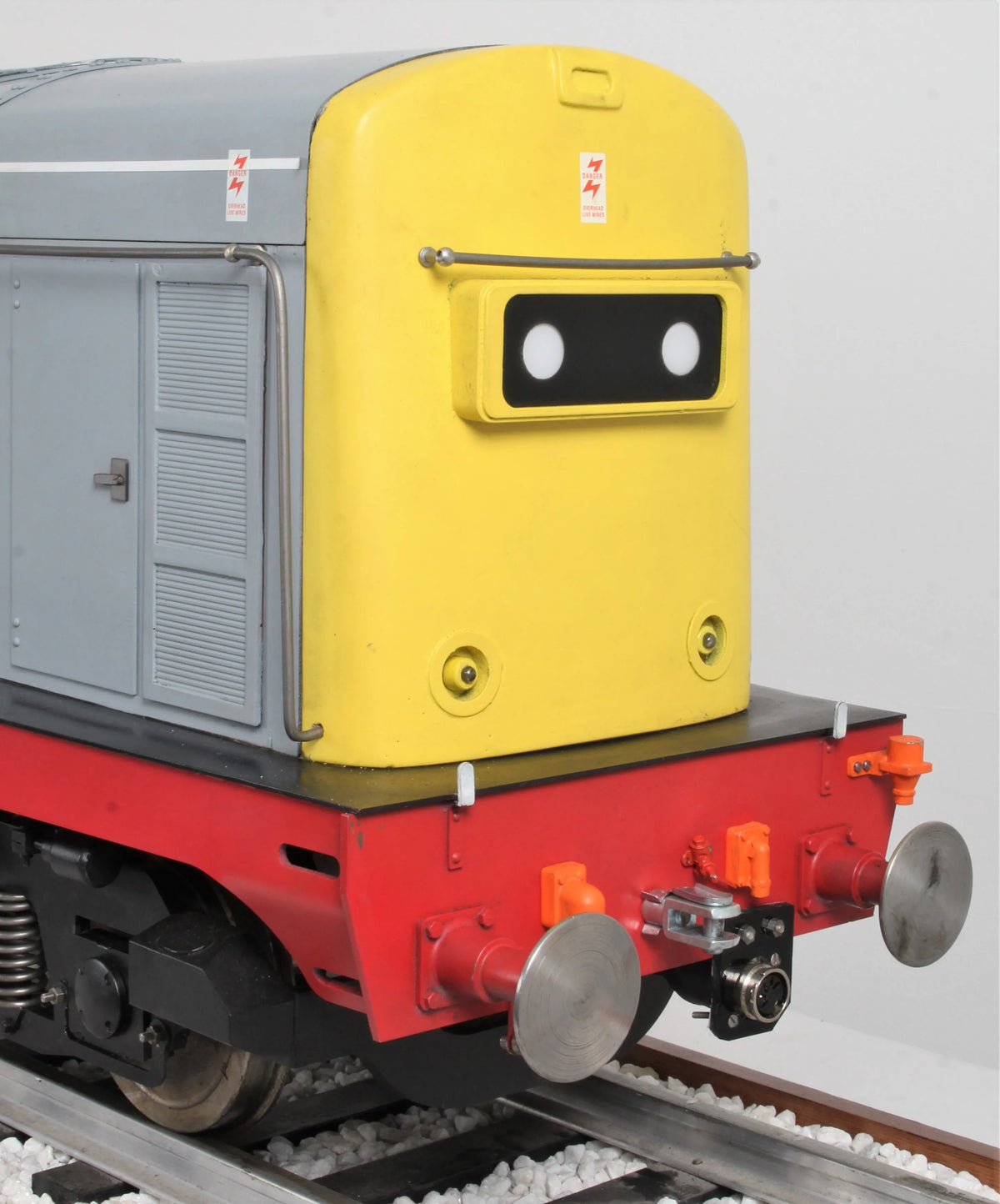 5 inch gauge 17D Class 20 battery electric