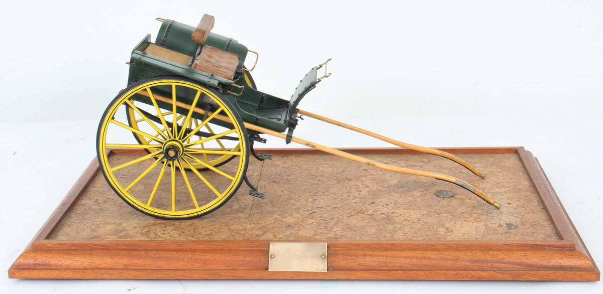 Model horse-drawn Ralli car