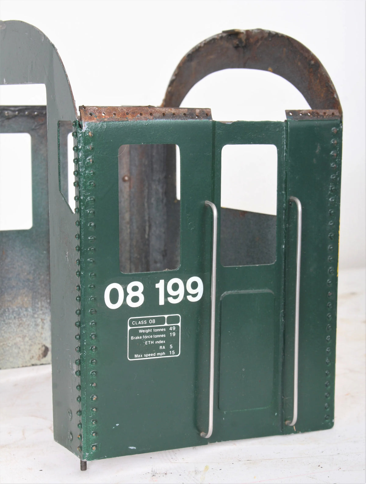 5 inch gauge Class 08 battery-electric