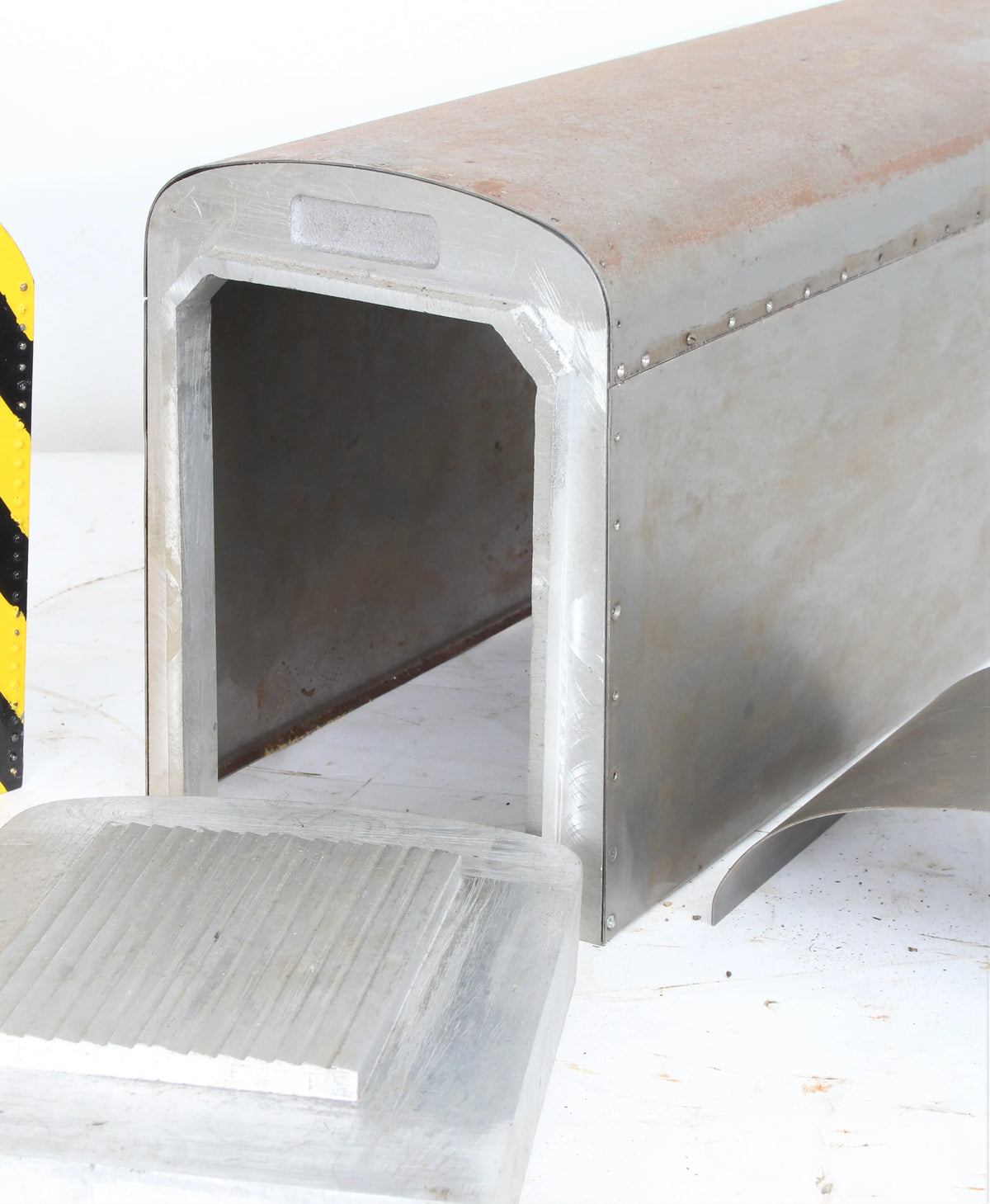 5 inch gauge Class 08 battery-electric