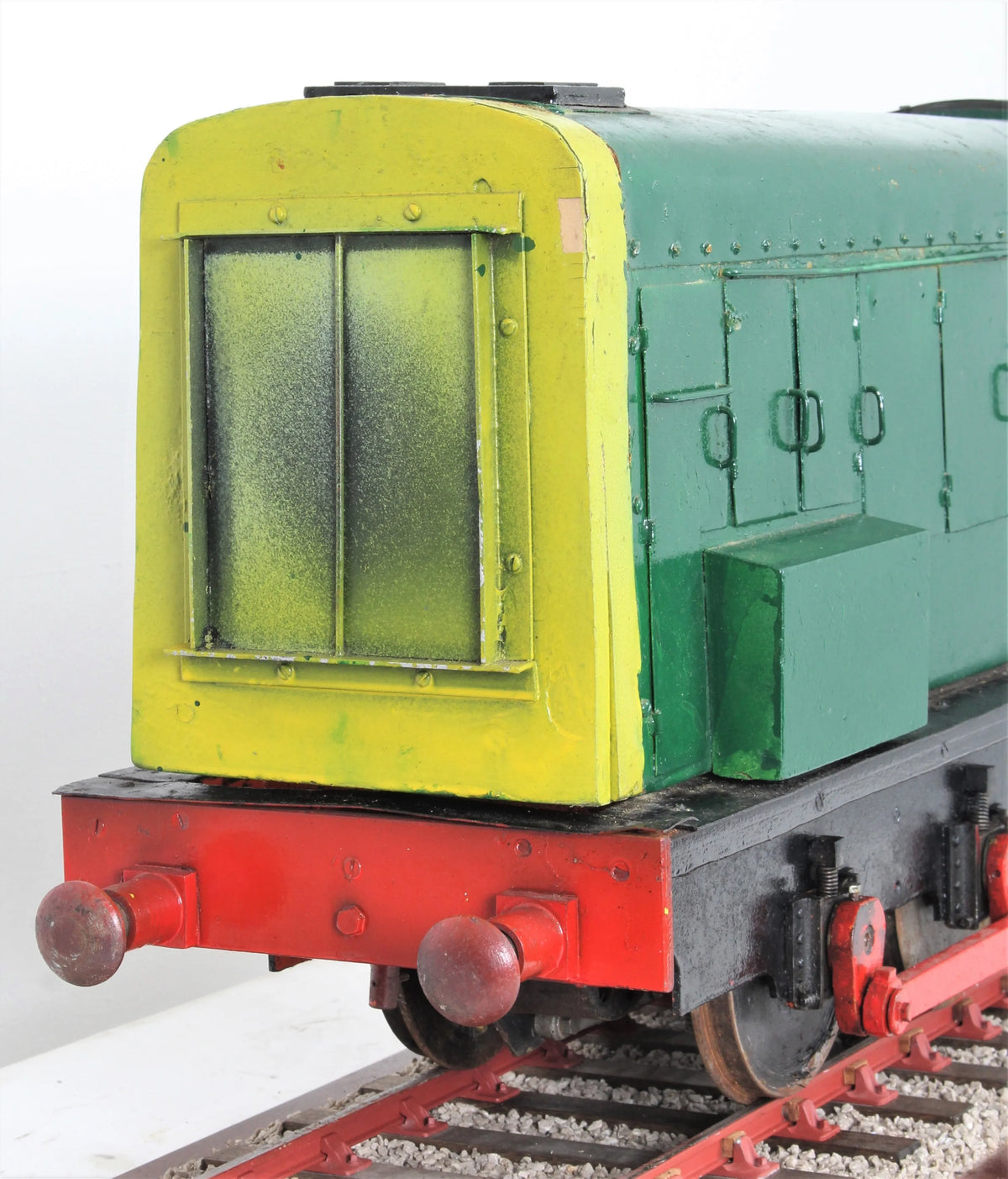 5 inch gauge Class 08 battery-electric
