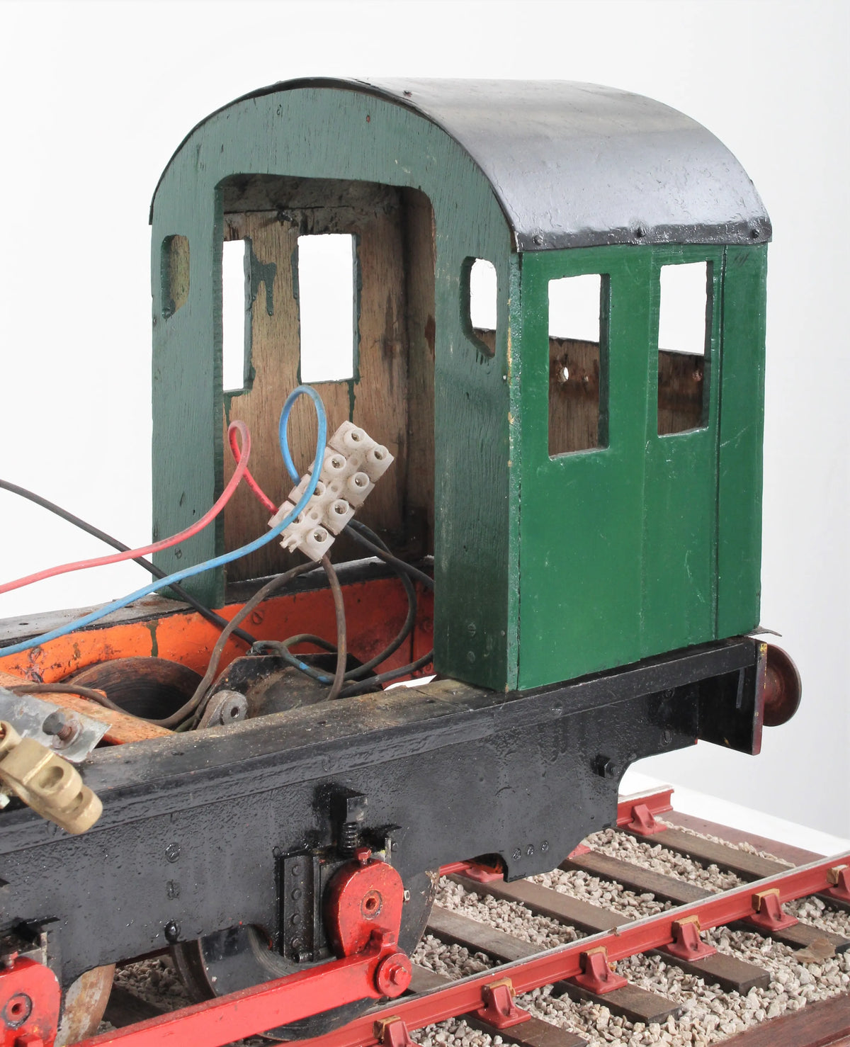 5 inch gauge Class 08 battery-electric