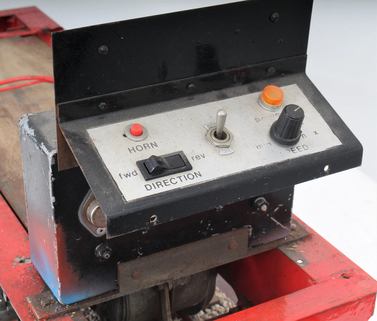 5 inch gauge battery-electric tram