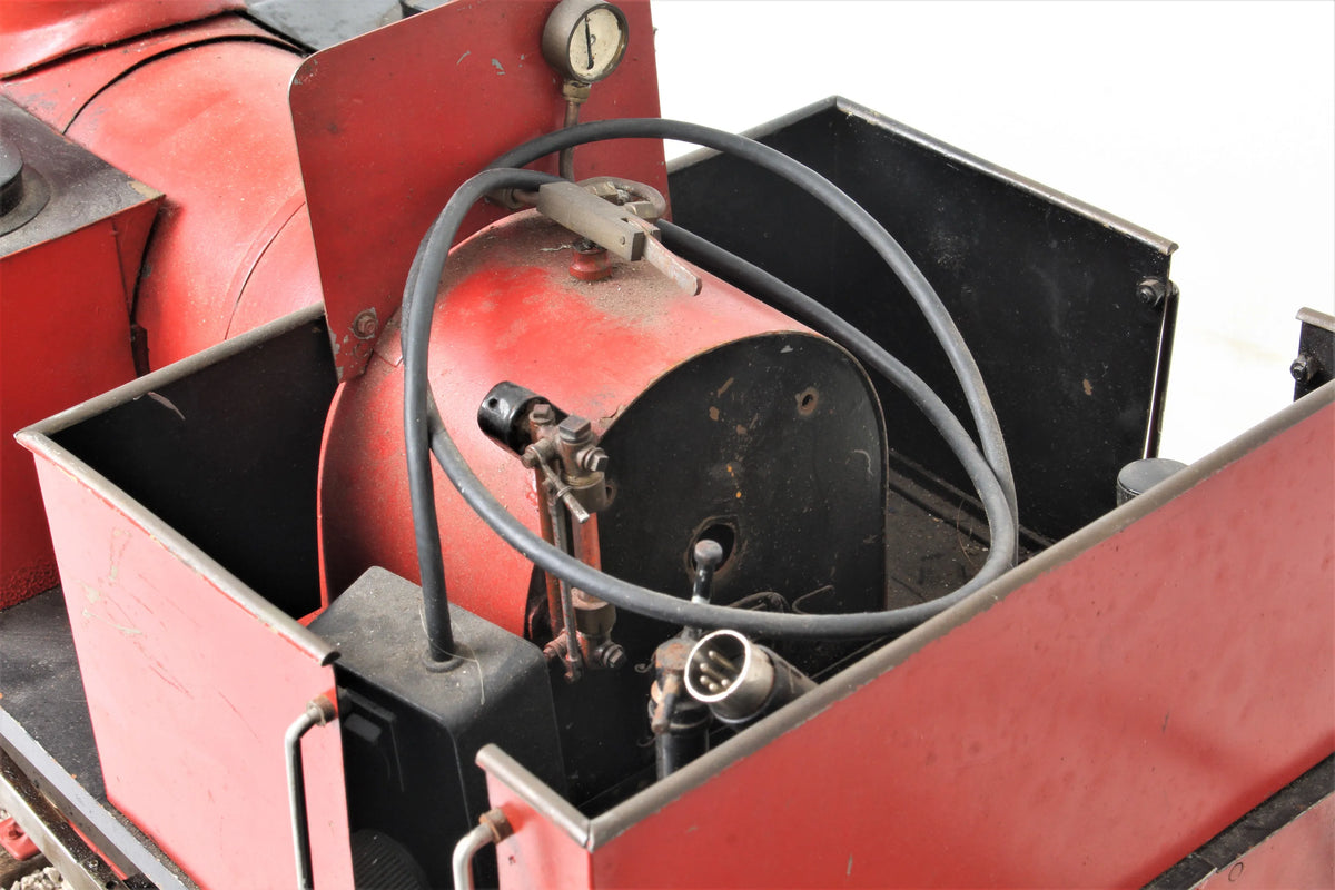 5 inch gauge battery-electric "Dougal" 0-4-0WT