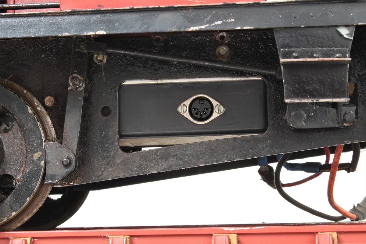 5 inch gauge battery-electric "Dougal" 0-4-0WT