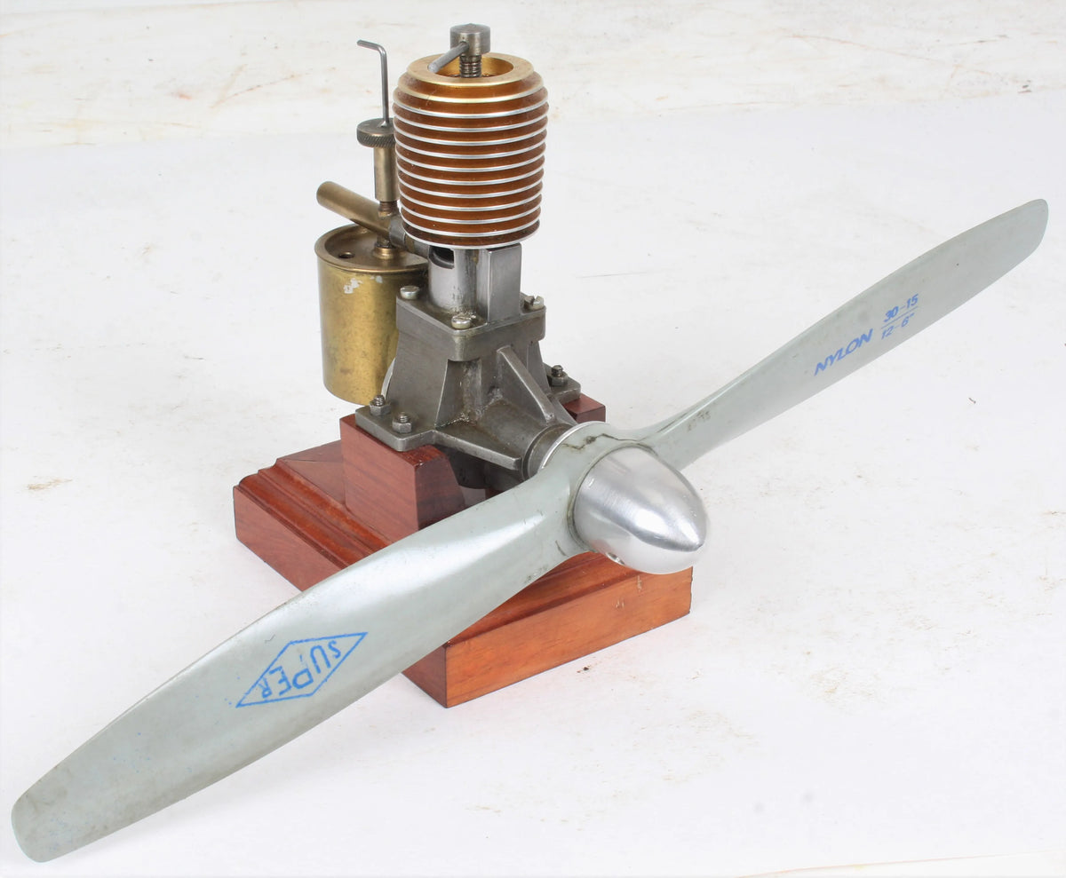 Model aircraft diesel engine