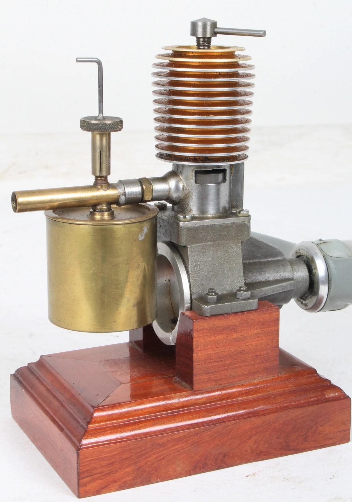 Model aircraft diesel engine