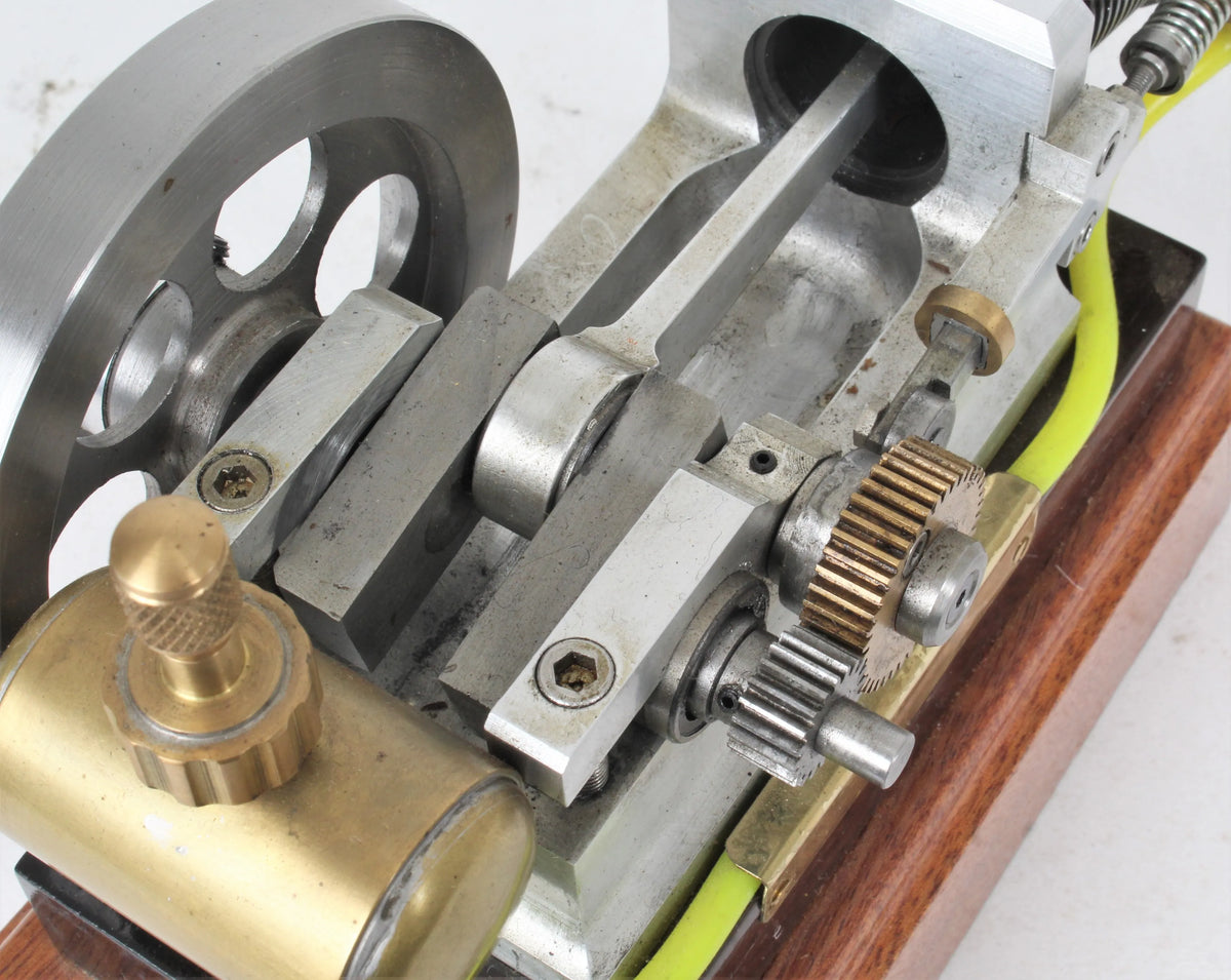 Small model open crank IOE engine