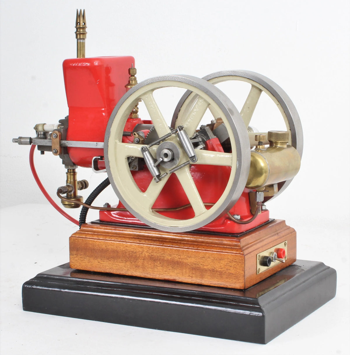 Water-cooled hit & miss engine
