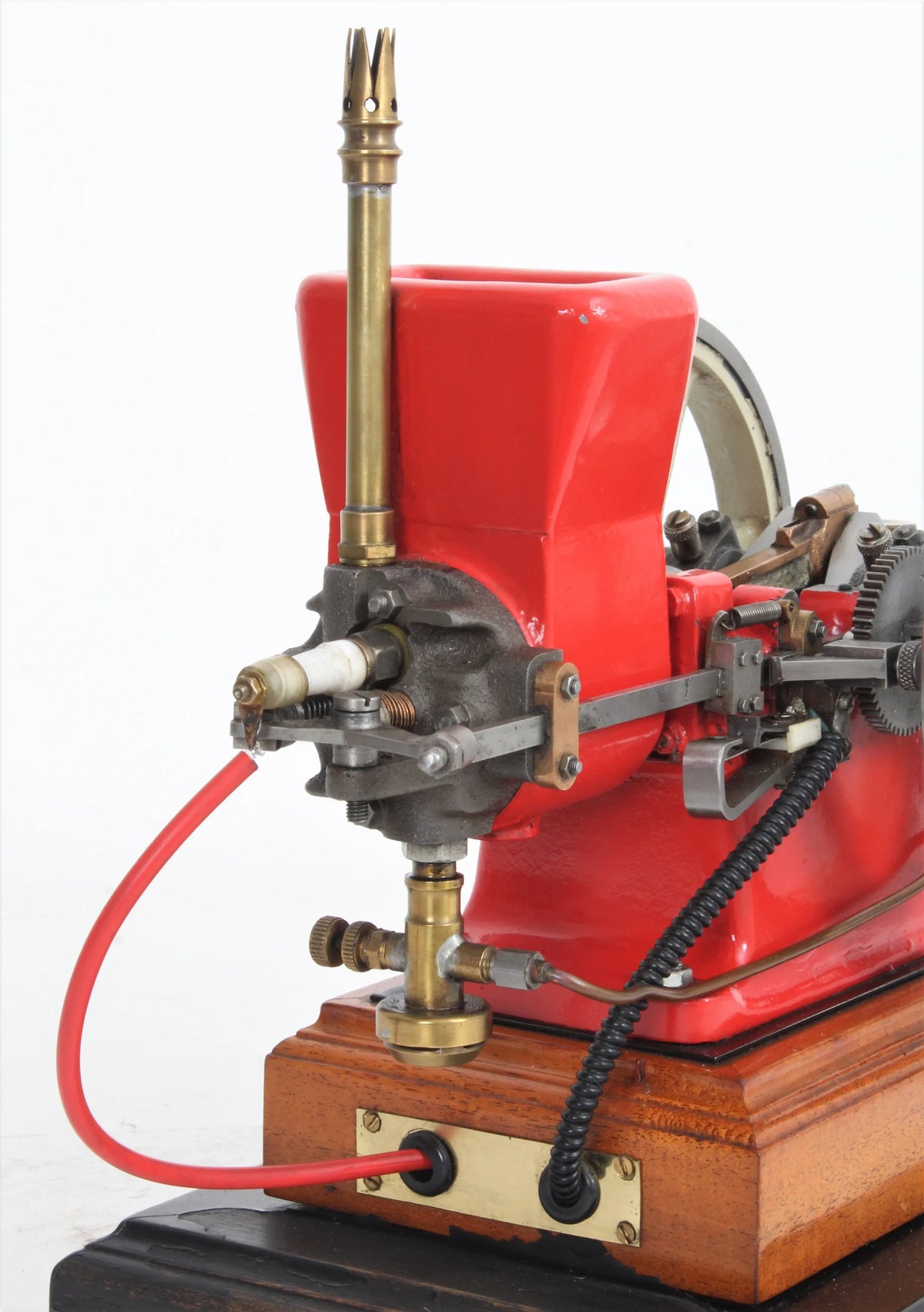 Water-cooled hit & miss engine