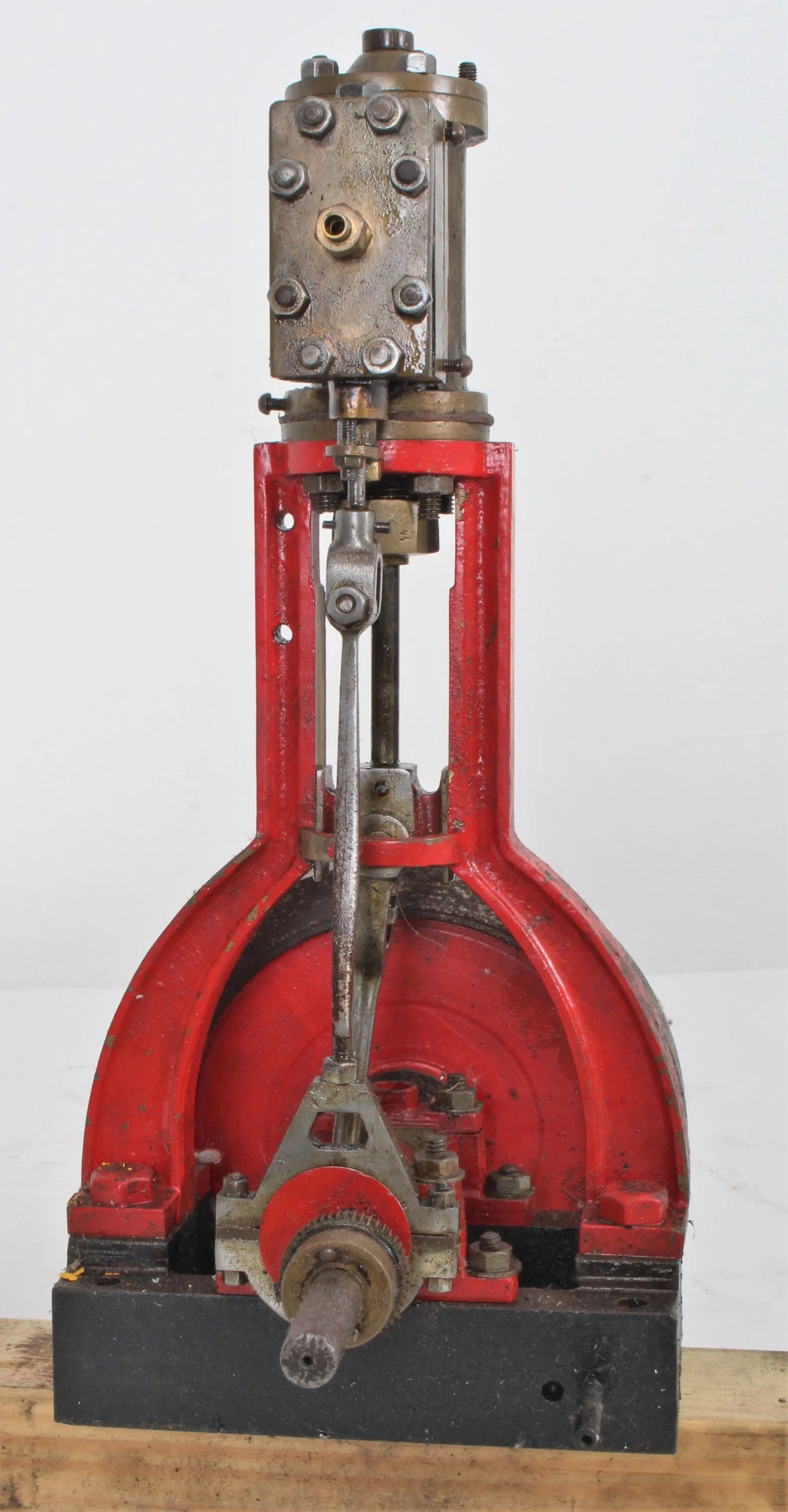 Vintage vertical engine