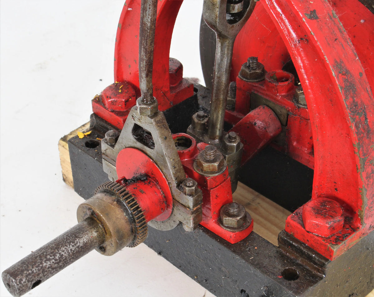 Vintage vertical engine