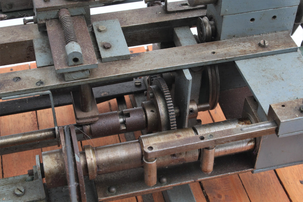 Model lathe with copy attachment