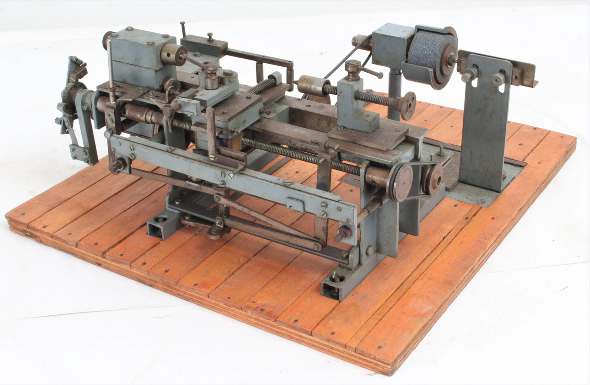 Model lathe with copy attachment
