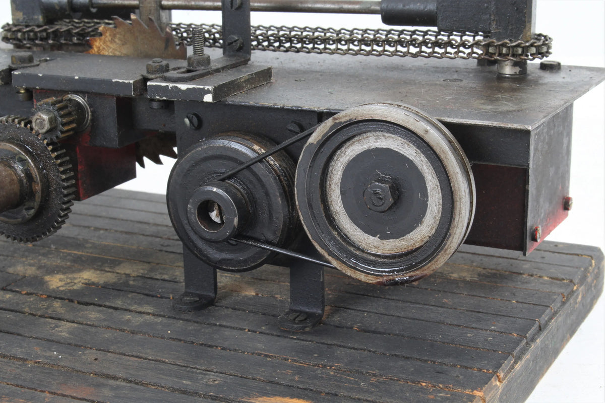 Model saw bench