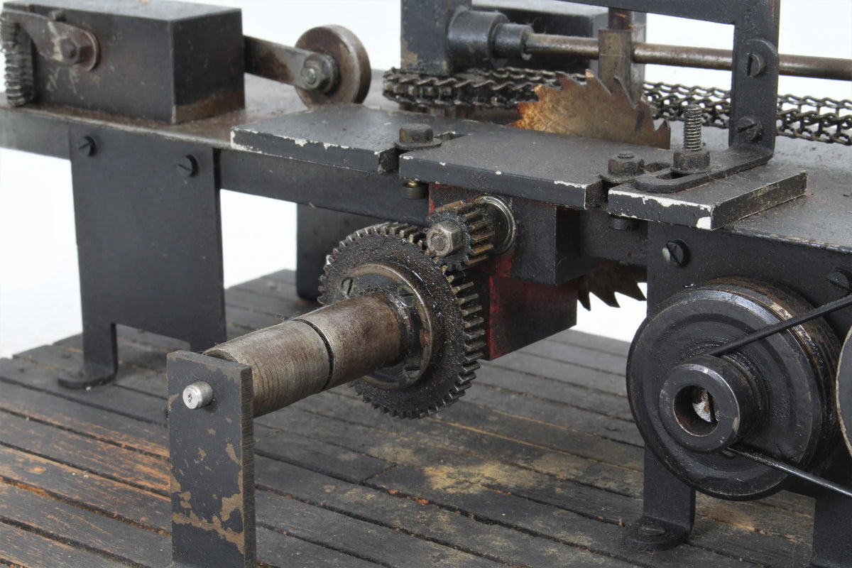 Model saw bench