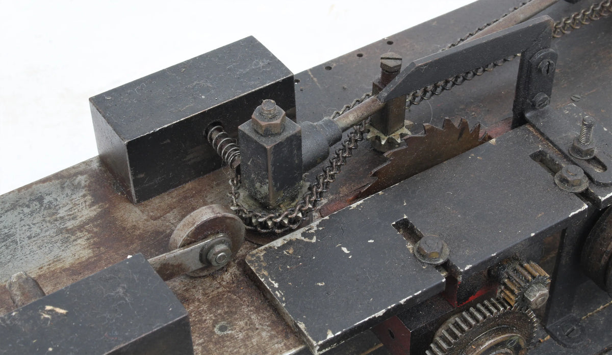 Model saw bench