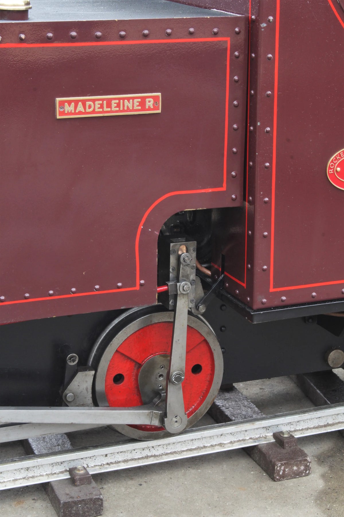 7 1/4 inch narrow gauge "Sweet William" 0-4-2T with tender