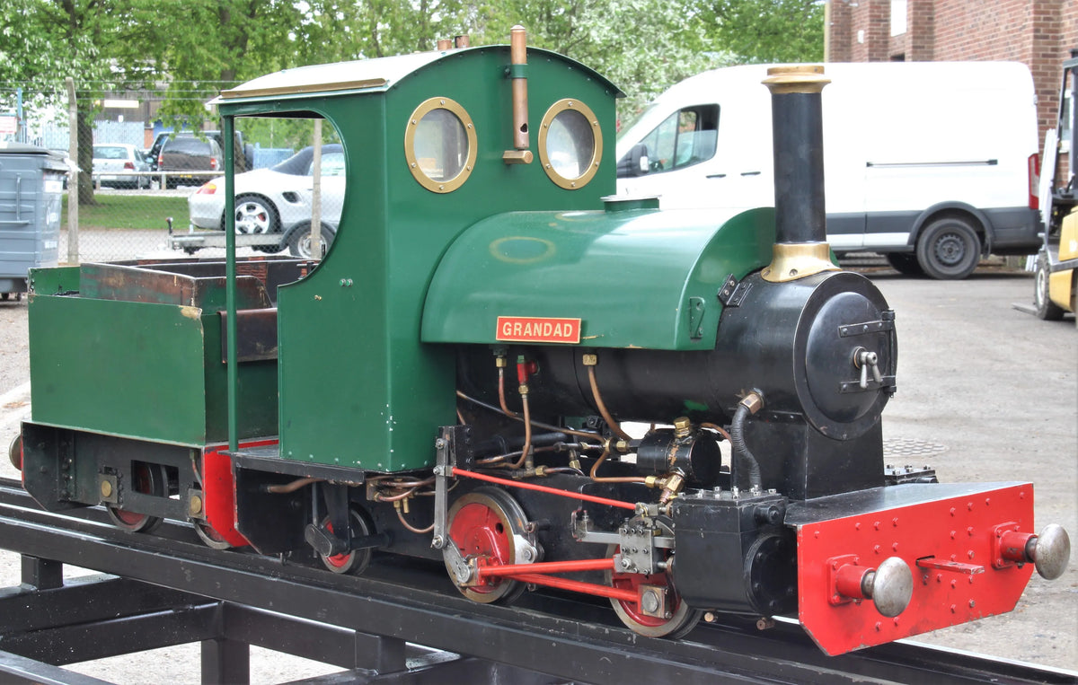 5 inch gauge "Sweet Pea" 0-4-2ST with tender