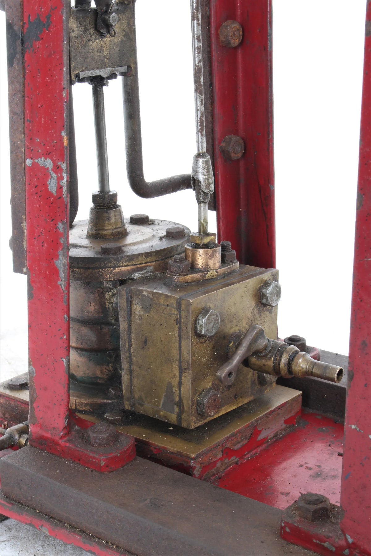Vintage vertical engine