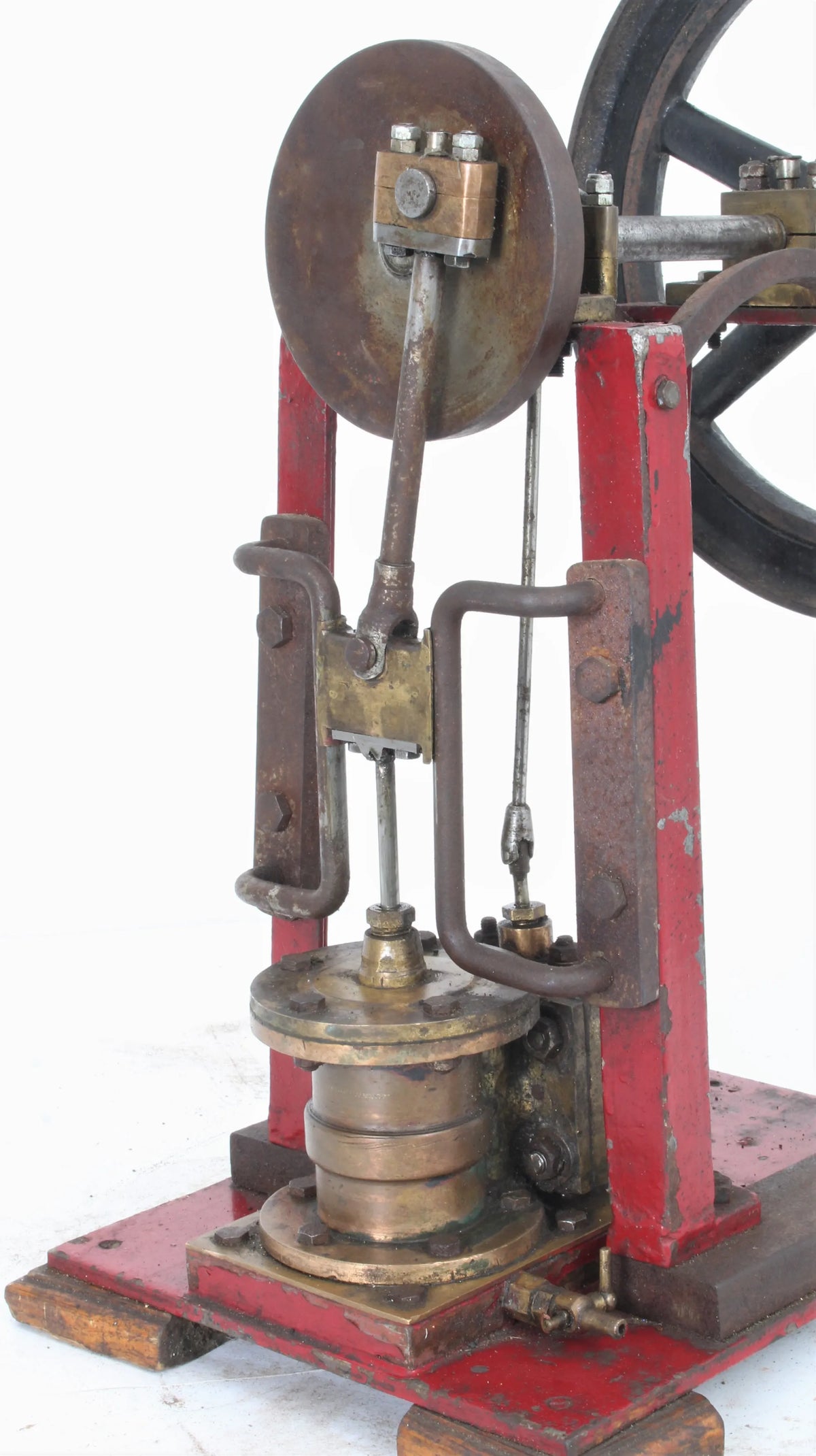 Vintage vertical engine
