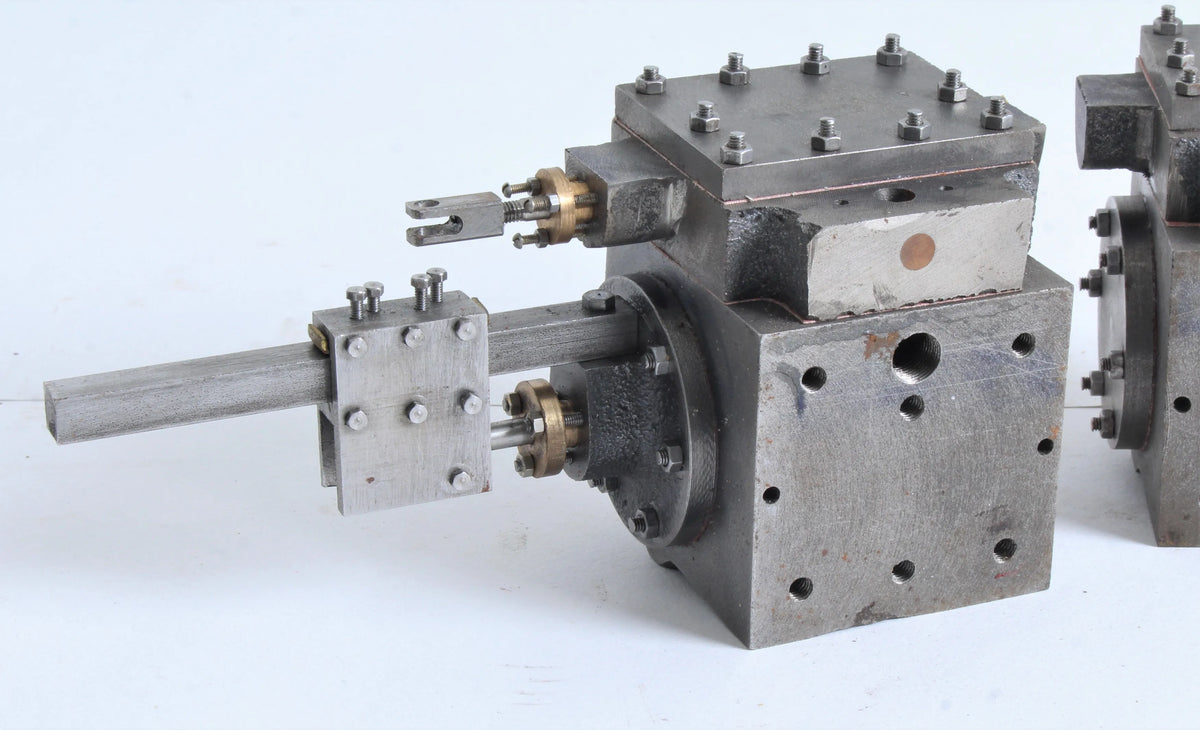 3 1/2 inch gauge "Sweet Violet" 0-4-0ST machined cylinders & wheels