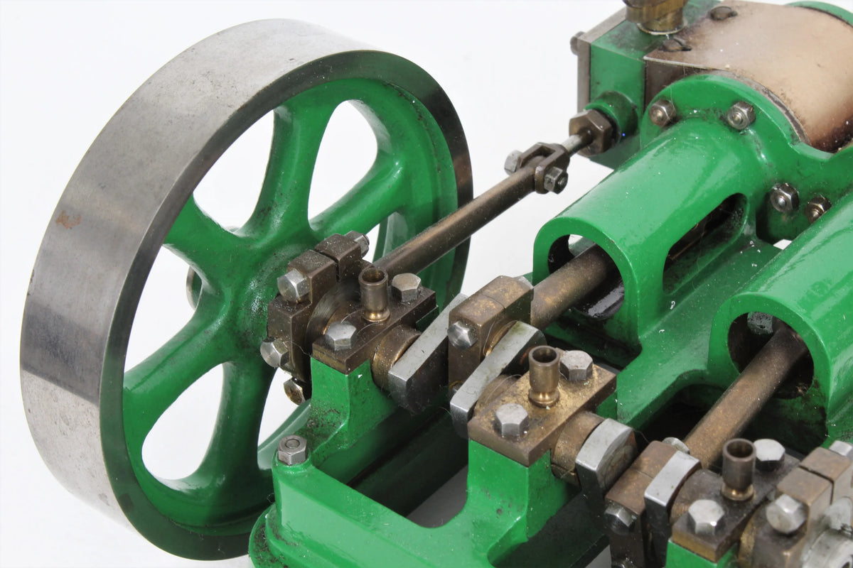 Stuart "Score" mill engine with displacement lubricator