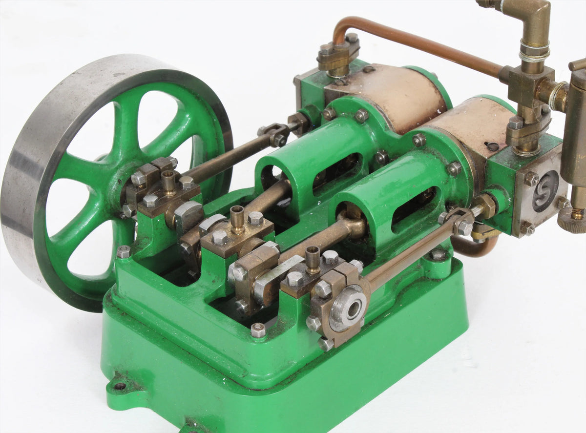 Stuart "Score" mill engine with displacement lubricator