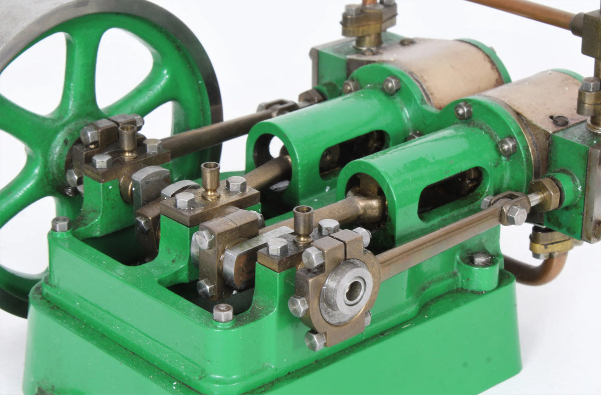 Stuart "Score" mill engine with displacement lubricator