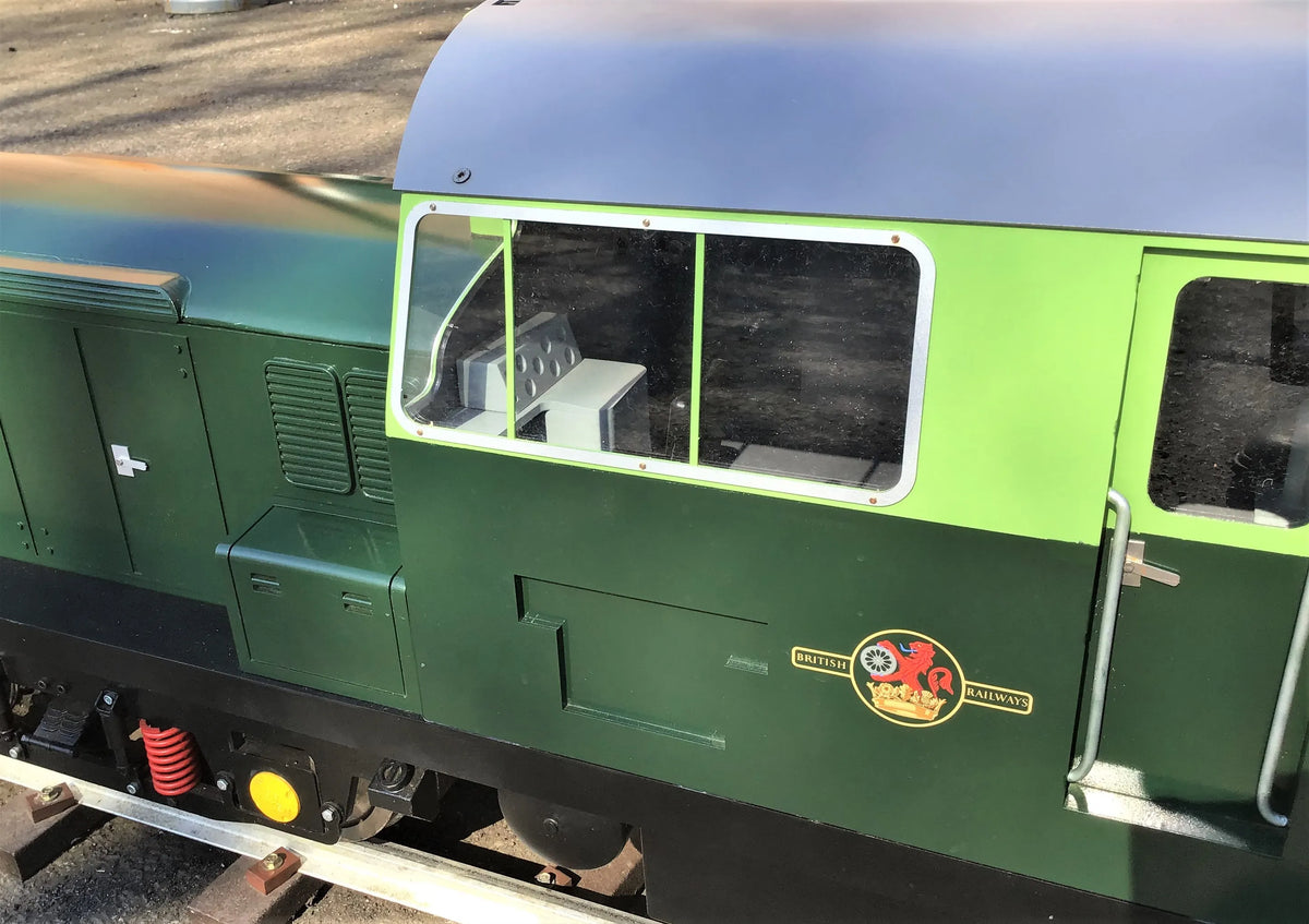 7 1/4 inch gauge Class 17 battery electric with driving truck